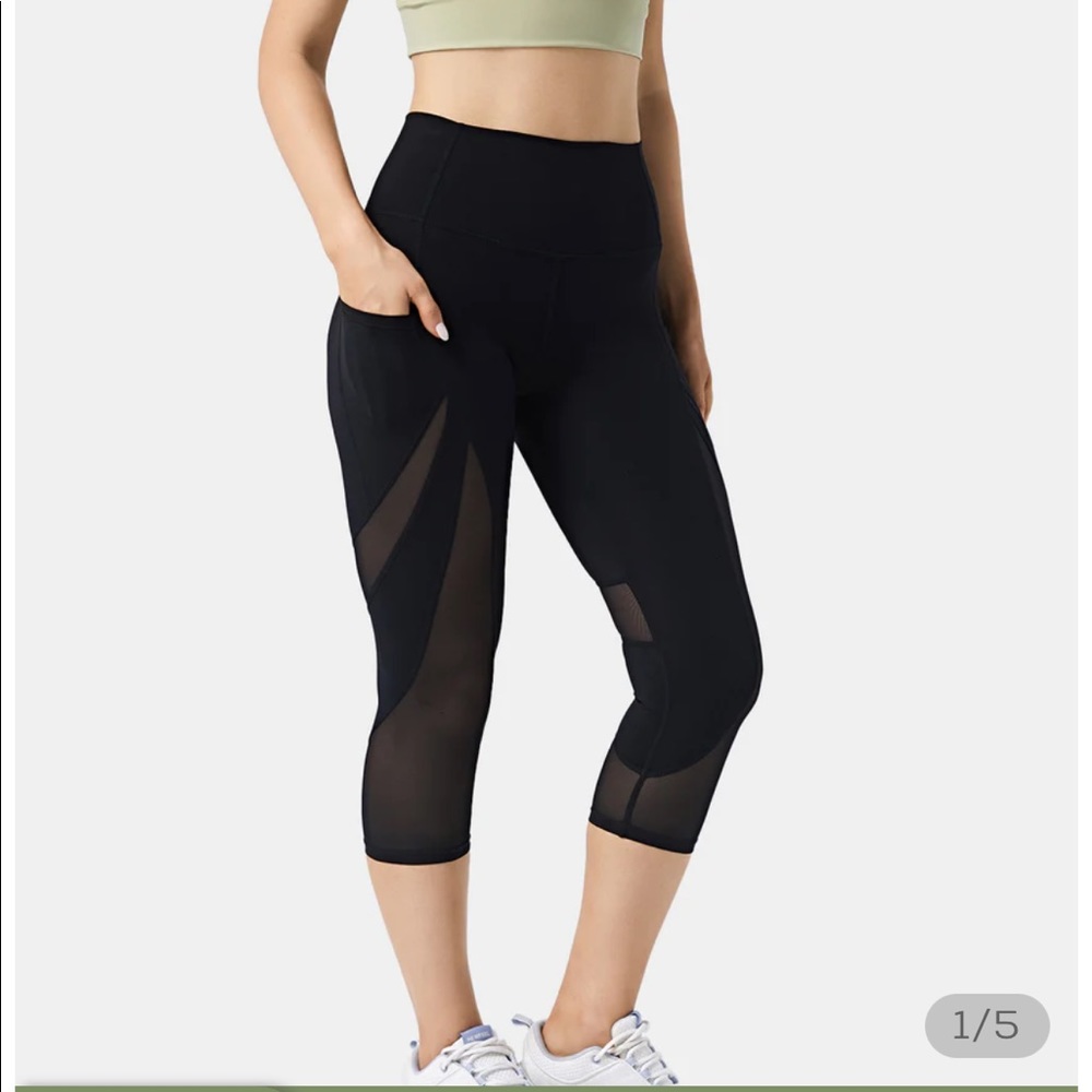 High Waisted Contrast Mesh Side Pocket Capri Legging